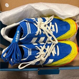 adidas para Bad Bunny Royal Blue & Yellow Retro Runner Sneakers